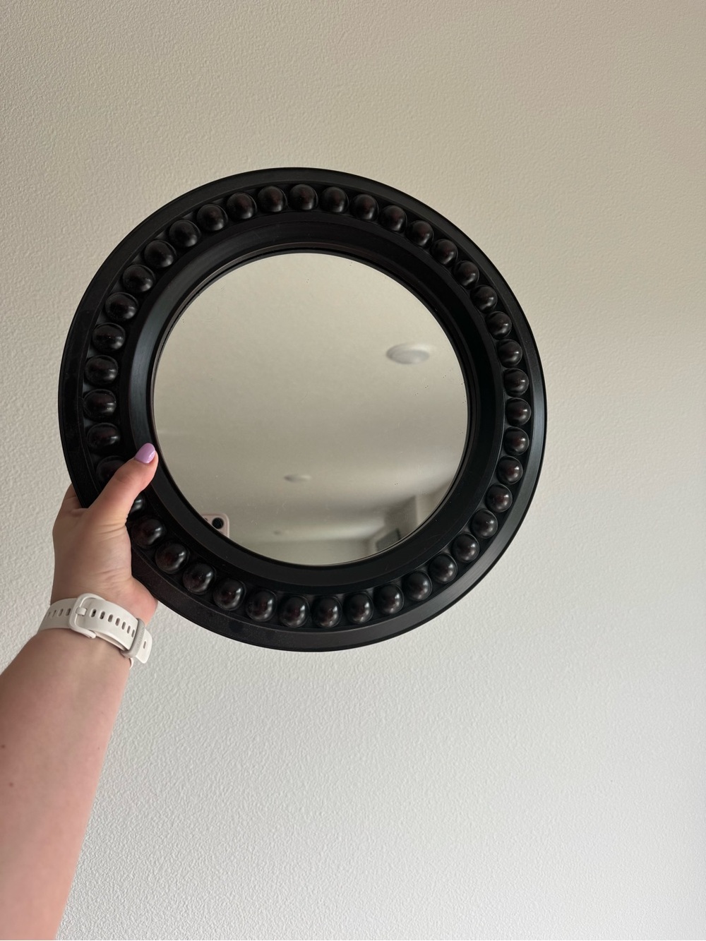 Classic Round Wall Mirror in Black
